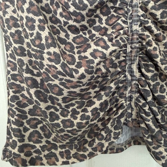 NWT, Urban Outfitters Vera Ruched V-Neck Short Sleeve Top, Tan Leopard, L - Picture 4 of 8